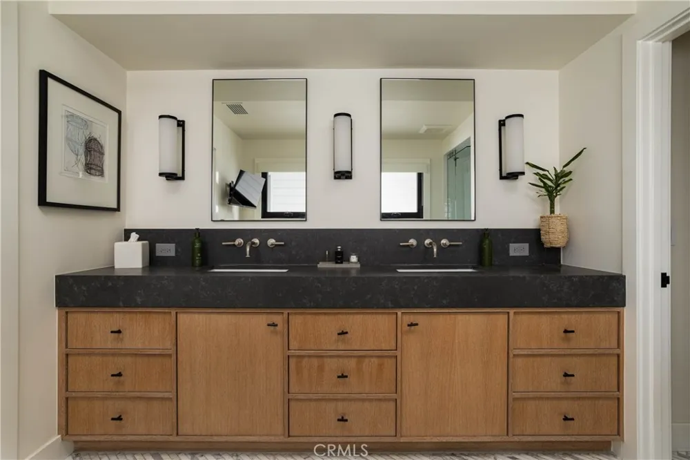 211 35th Newport Beach, CA 92663