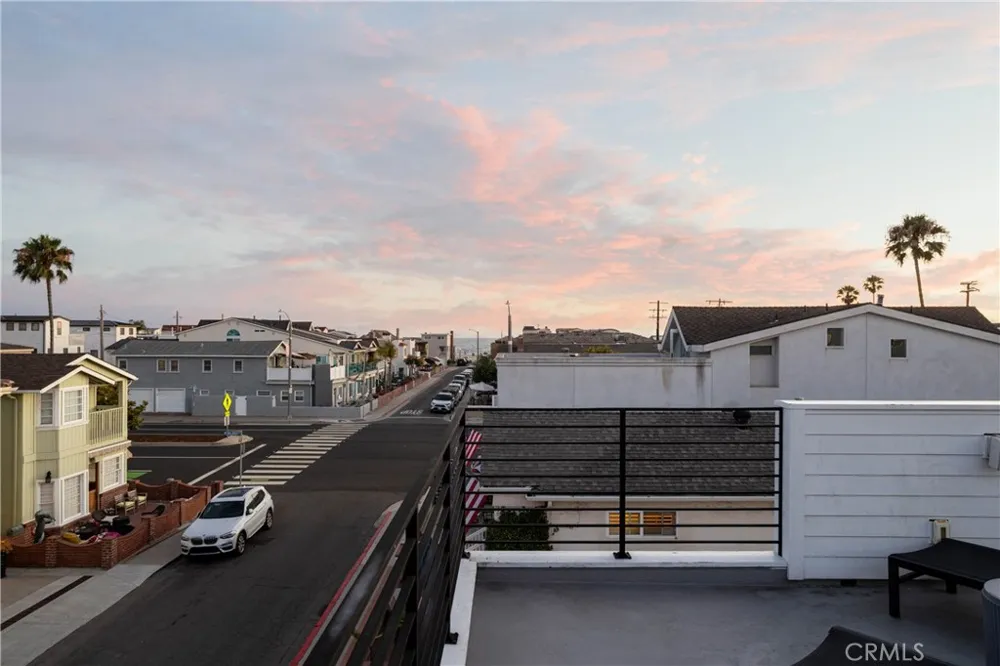 211 35th Newport Beach, CA 92663