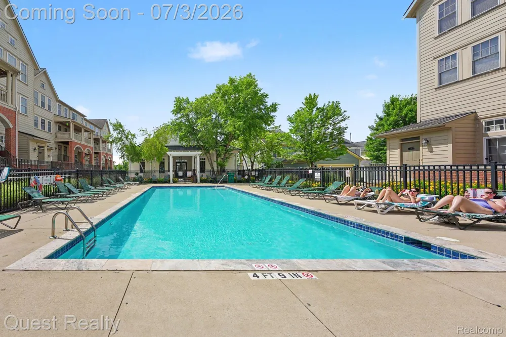 168 Amys Walk Walk Auburn Hills City, MI 48326