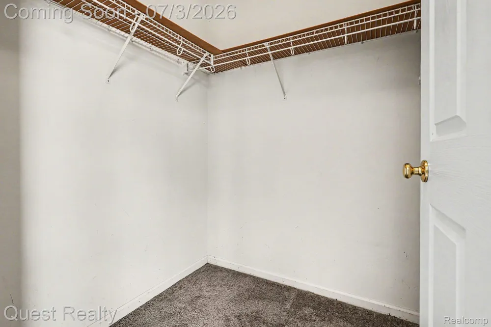 168 Amys Walk Walk Auburn Hills City, MI 48326