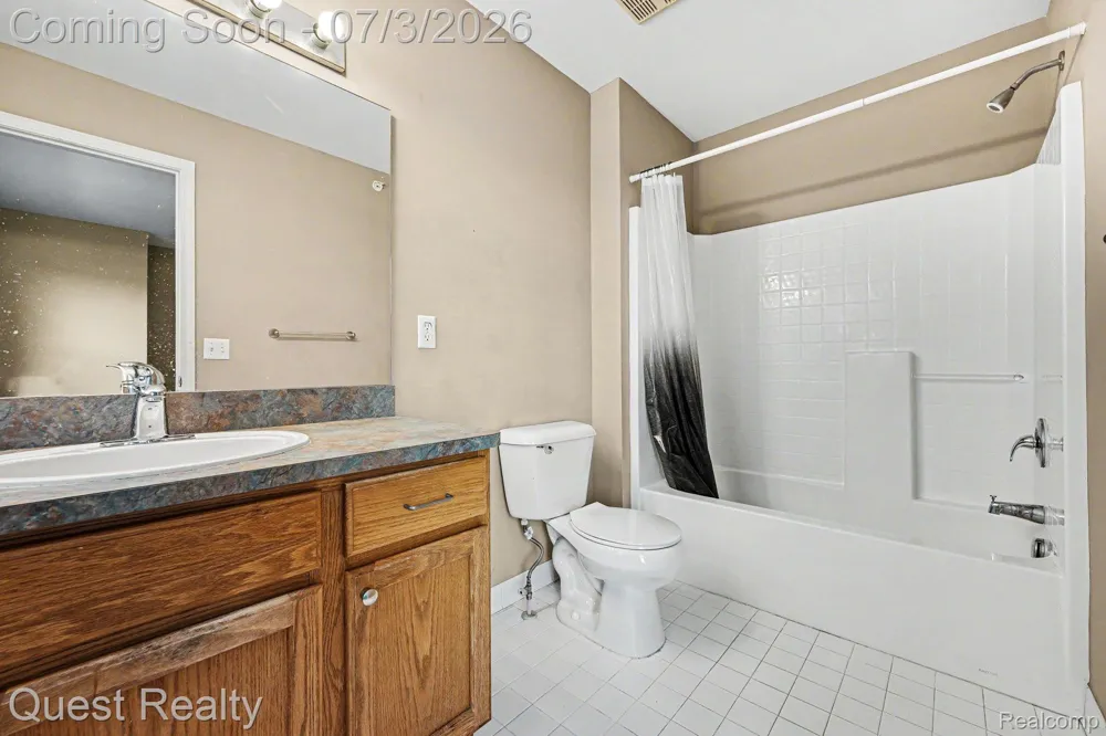 168 Amys Walk Walk Auburn Hills City, MI 48326