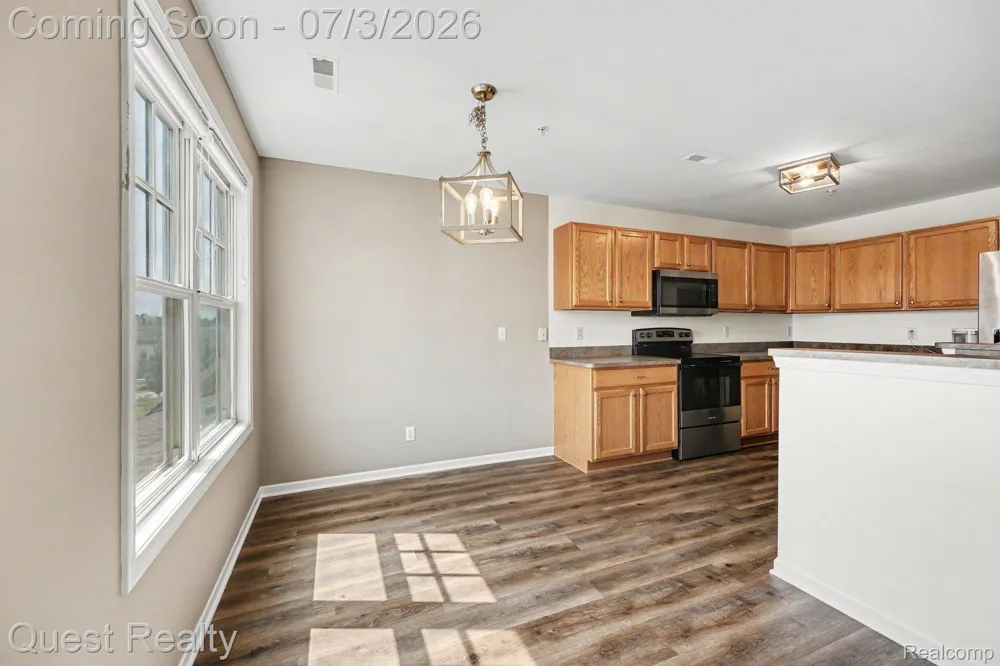 168 Amys Walk Walk Auburn Hills City, MI 48326