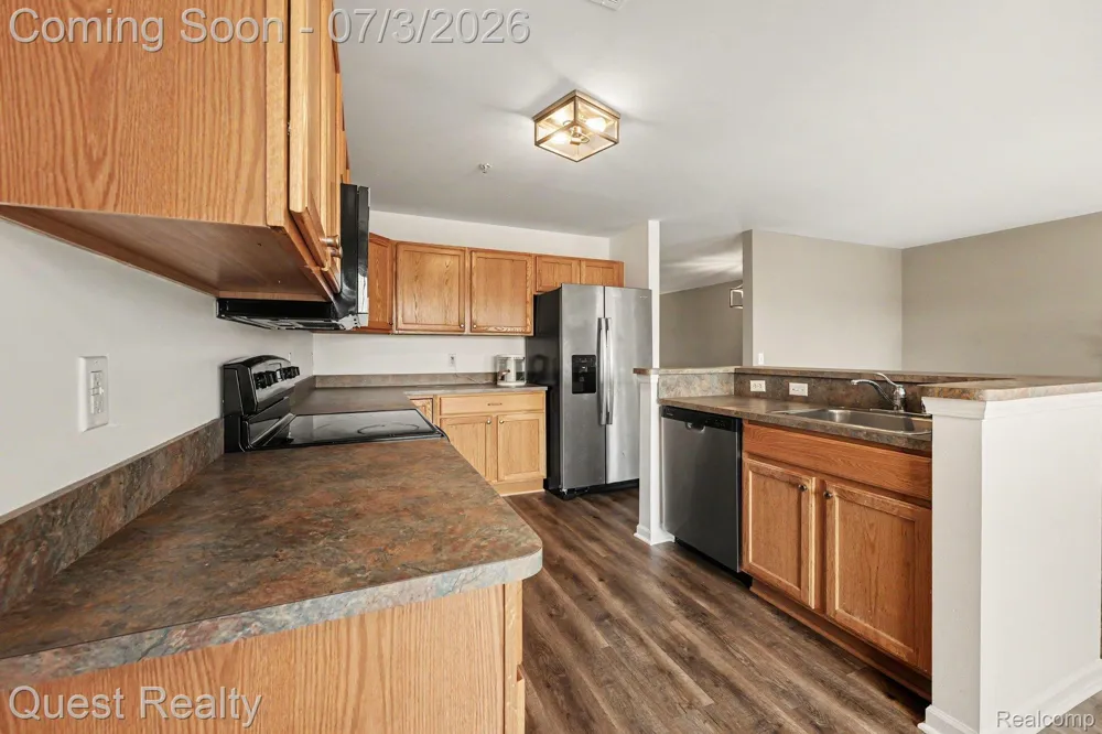 168 Amys Walk Walk Auburn Hills City, MI 48326