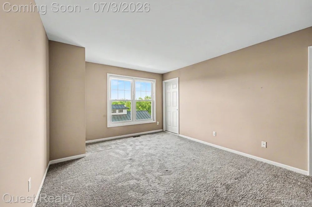 168 Amys Walk Walk Auburn Hills City, MI 48326
