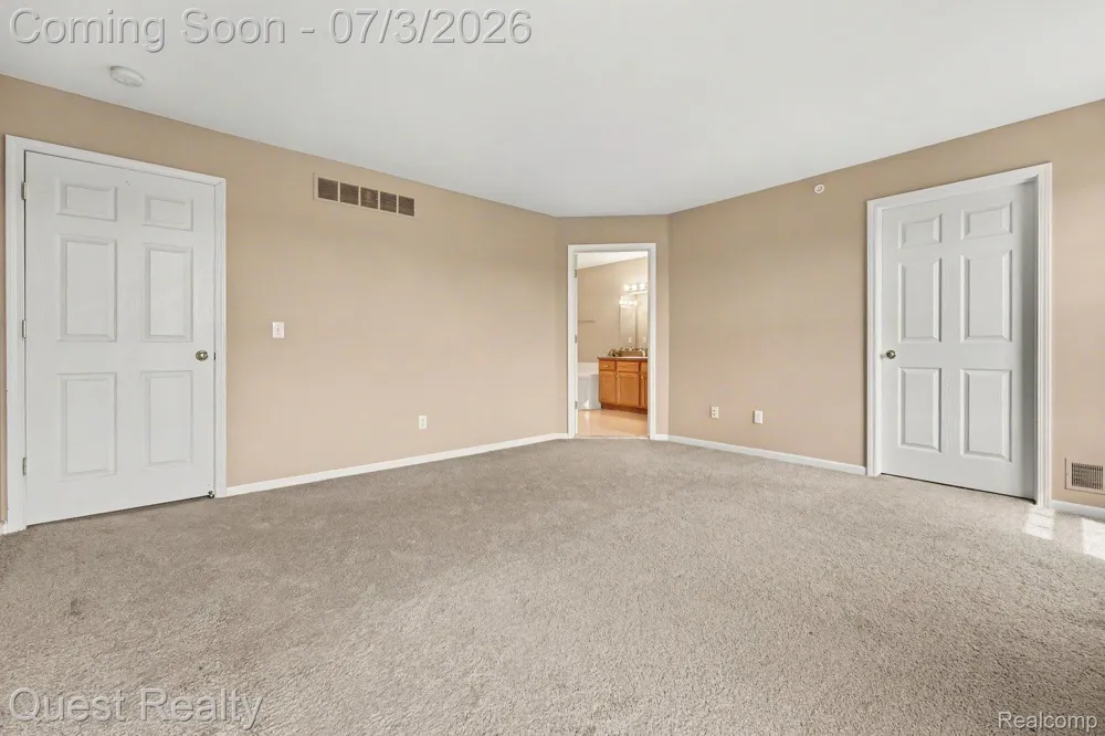 168 Amys Walk Walk Auburn Hills City, MI 48326