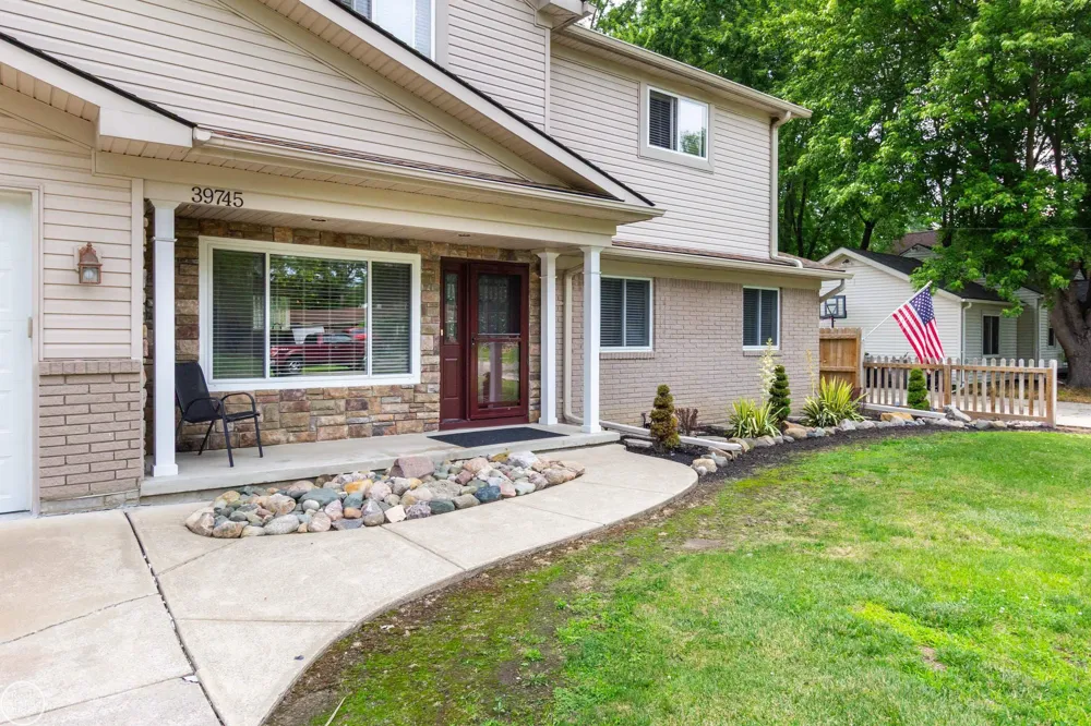 39745 Sylvia Street Harrison Charter Township, MI 48045