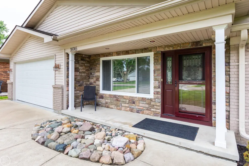 39745 Sylvia Street Harrison Charter Township, MI 48045