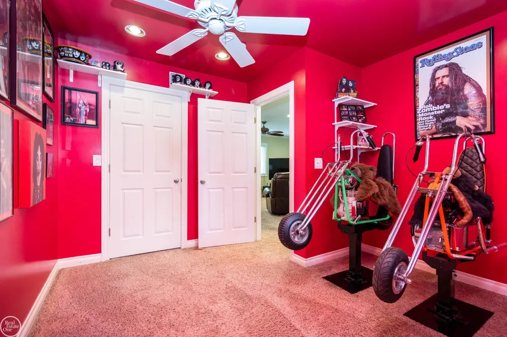 39745 Sylvia Street Harrison Charter Township, MI 48045