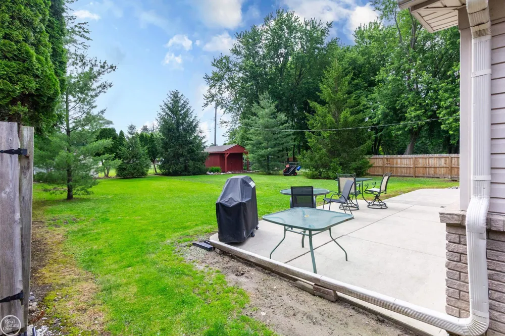 39745 Sylvia Street Harrison Charter Township, MI 48045