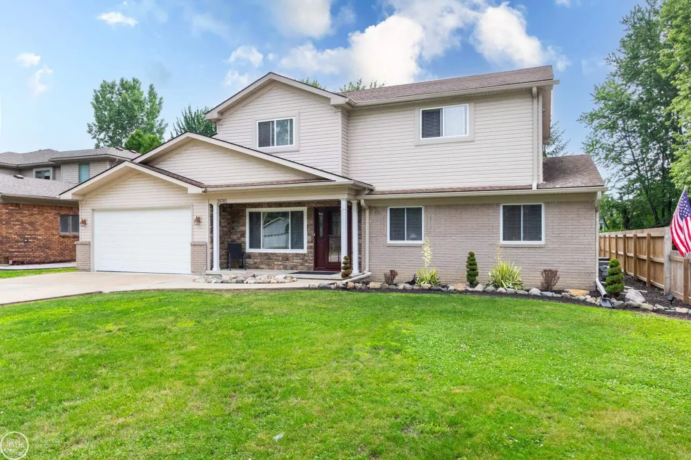 39745 Sylvia Street Harrison Charter Township, MI 48045