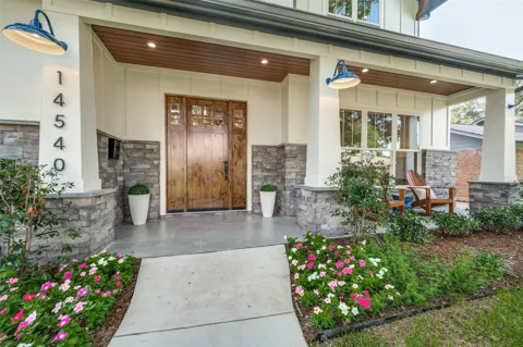 14540 Tamerisk Lane