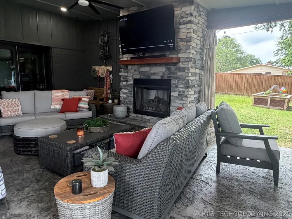 3349 Hardy Springs McAlester, OK 74501