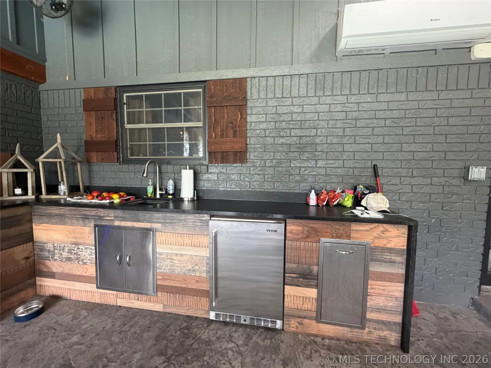 3349 Hardy Springs McAlester, OK 74501