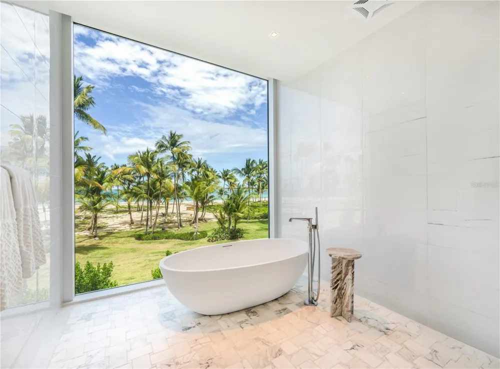 Ocean Drive FOUR SEASONS PRIVATE RESIDENCES #6302 Rio Grande, PR 00745