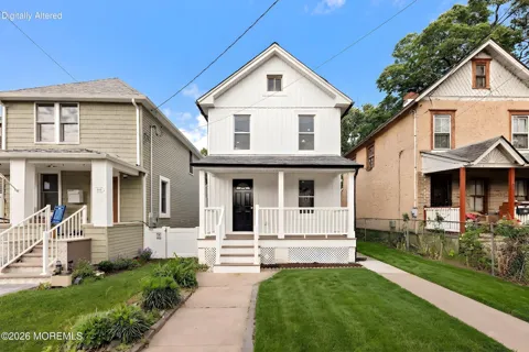 826 Dunlewy Street