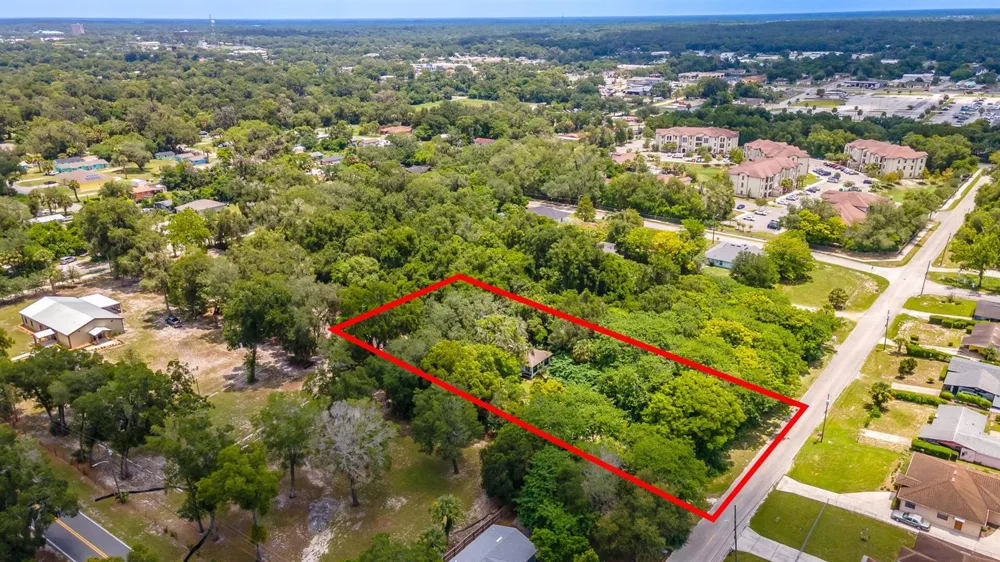 497 W BERESFORD ROAD Deland, FL 32720