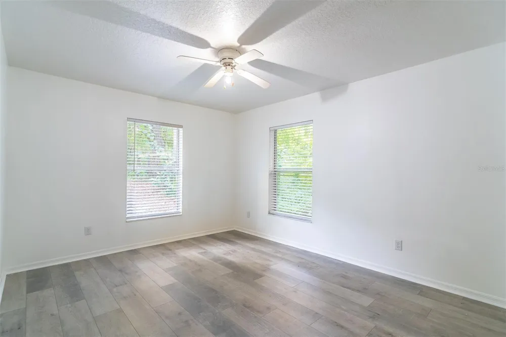 497 W BERESFORD ROAD Deland, FL 32720