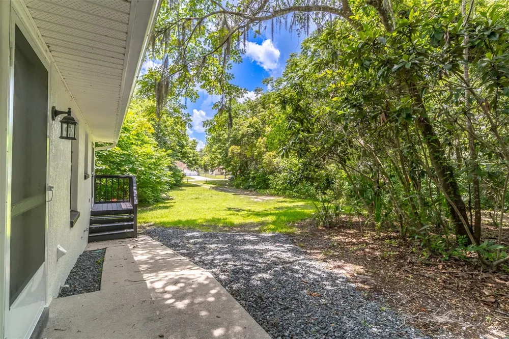 497 W BERESFORD ROAD Deland, FL 32720