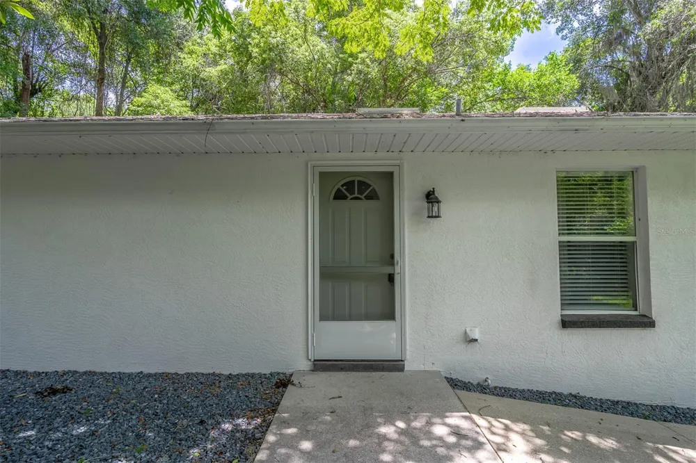 497 W BERESFORD ROAD Deland, FL 32720
