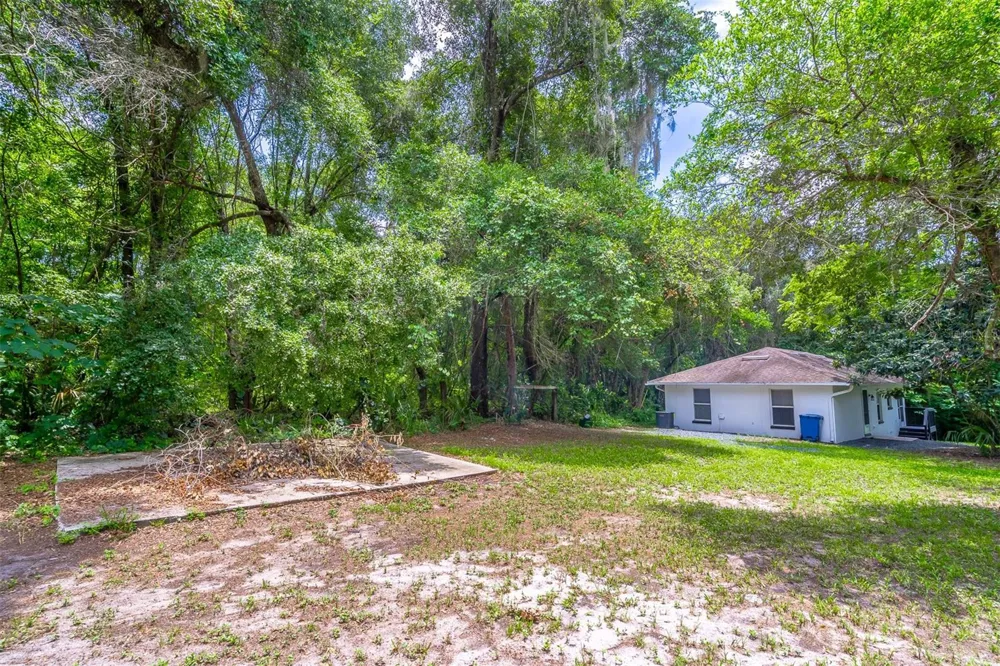 497 W BERESFORD ROAD Deland, FL 32720
