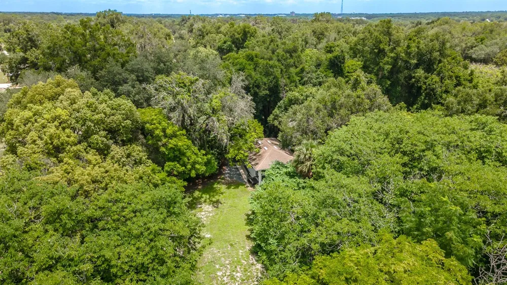 497 W BERESFORD ROAD Deland, FL 32720