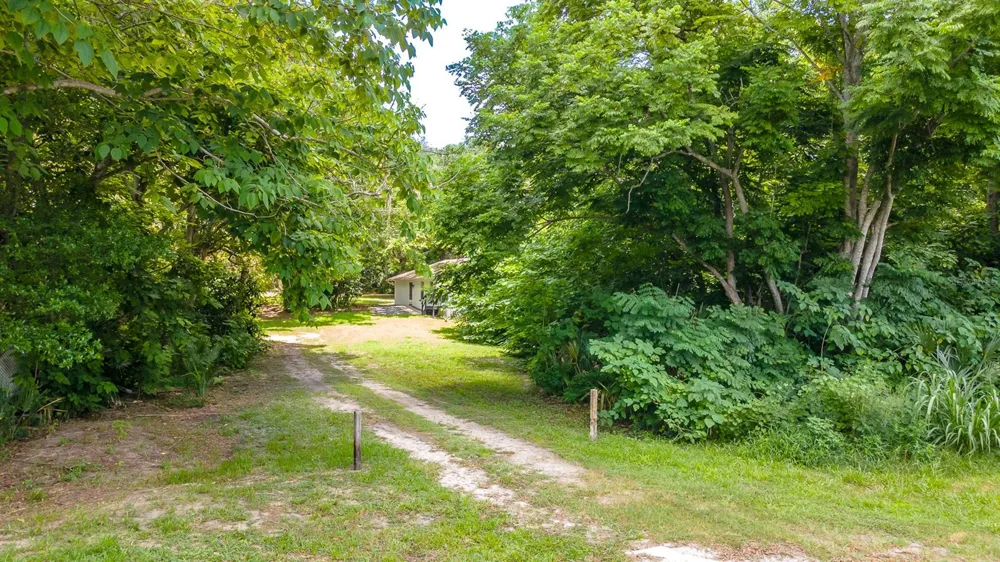497 W BERESFORD ROAD Deland, FL 32720
