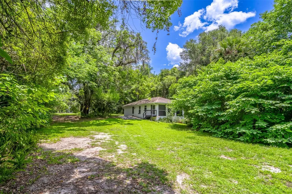 497 W BERESFORD ROAD Deland, FL 32720