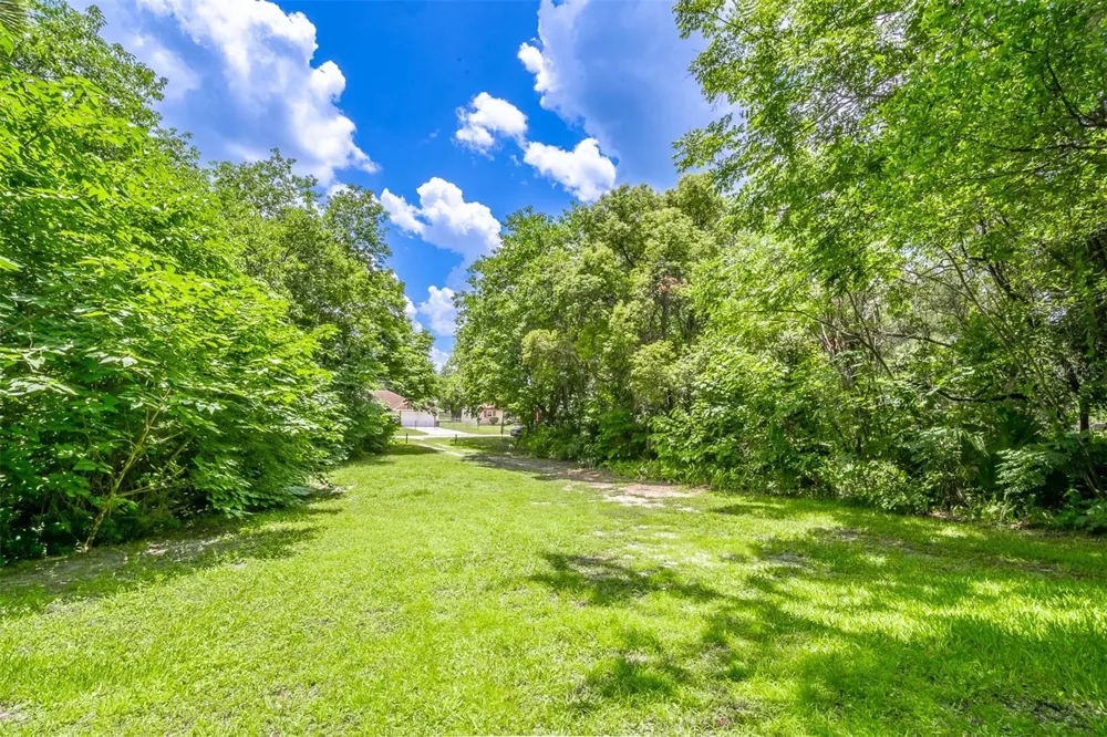 497 W BERESFORD ROAD Deland, FL 32720