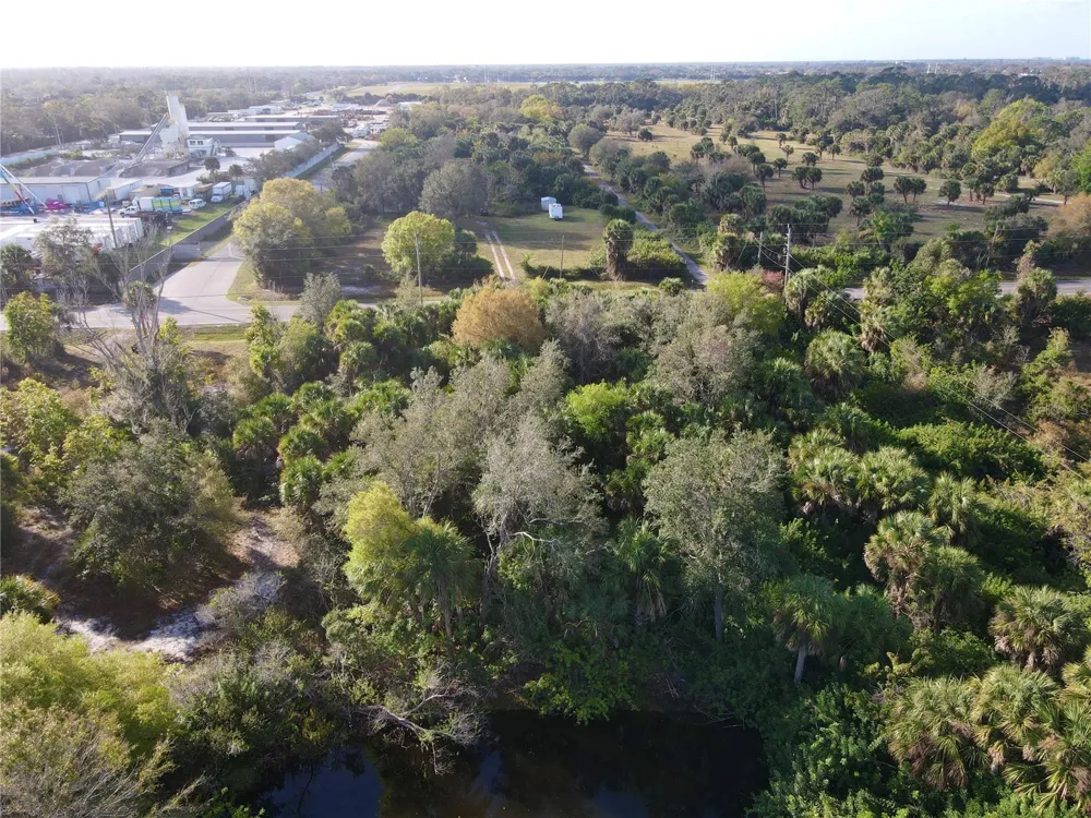 E VENICE AVENUE Venice, FL 34292