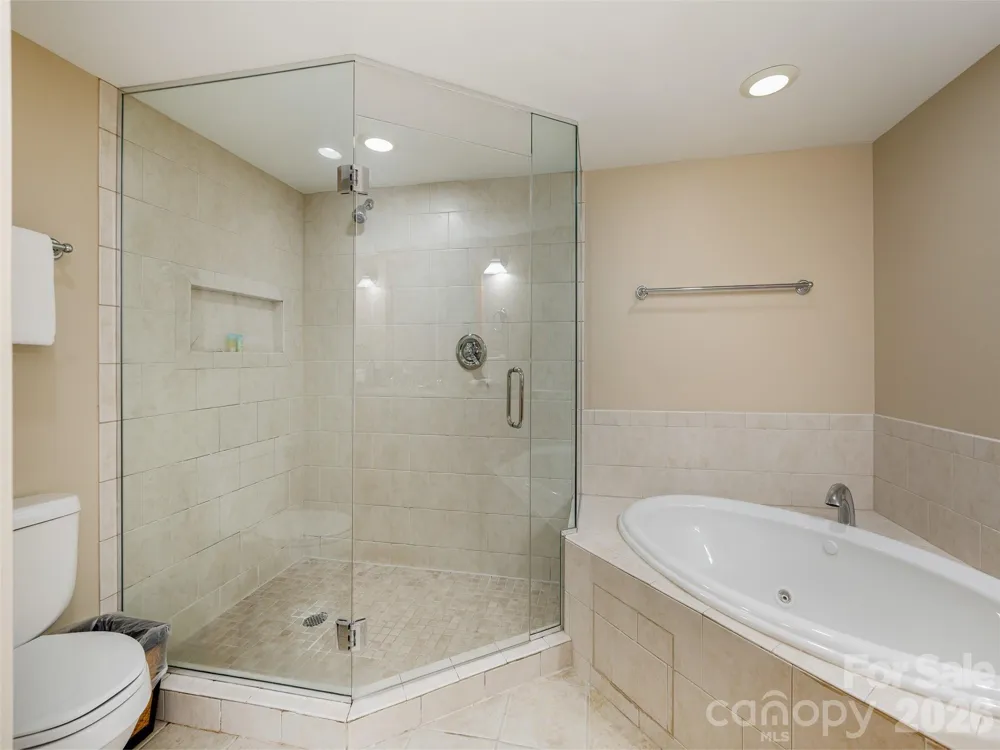 208 Bowling Park Road #208 Asheville, NC 28803