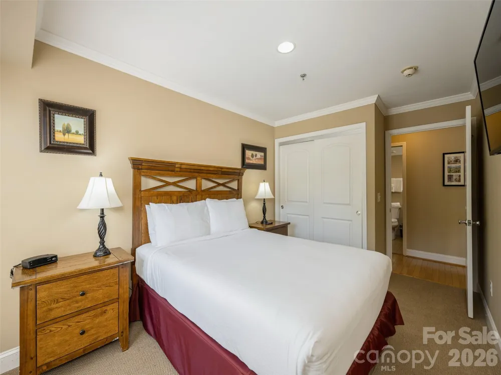 208 Bowling Park Road #208 Asheville, NC 28803