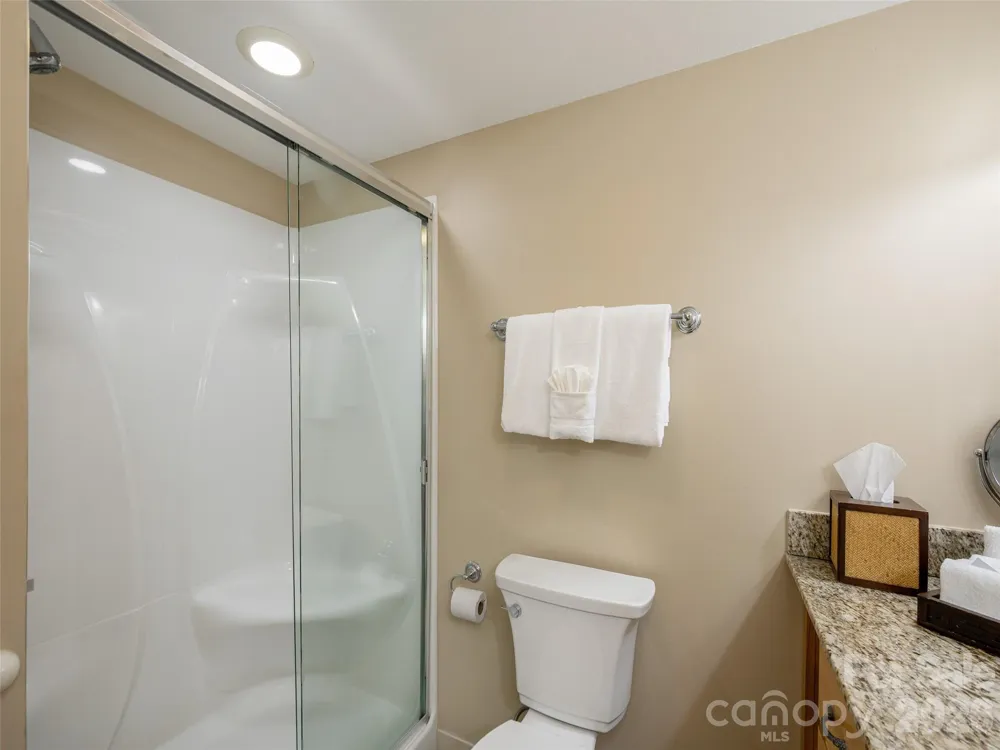 208 Bowling Park Road #208 Asheville, NC 28803