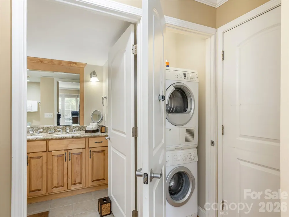 208 Bowling Park Road #208 Asheville, NC 28803