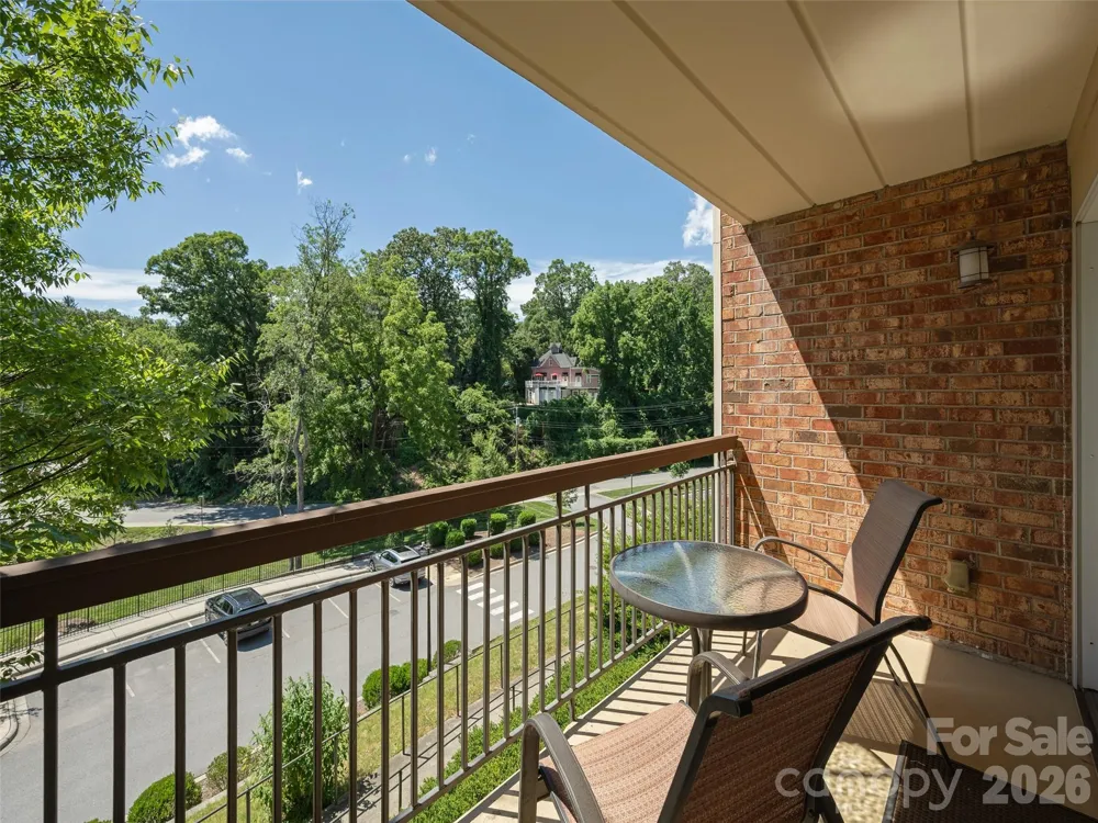 208 Bowling Park Road #208 Asheville, NC 28803