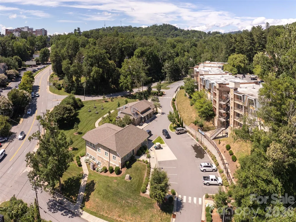 208 Bowling Park Road #208 Asheville, NC 28803