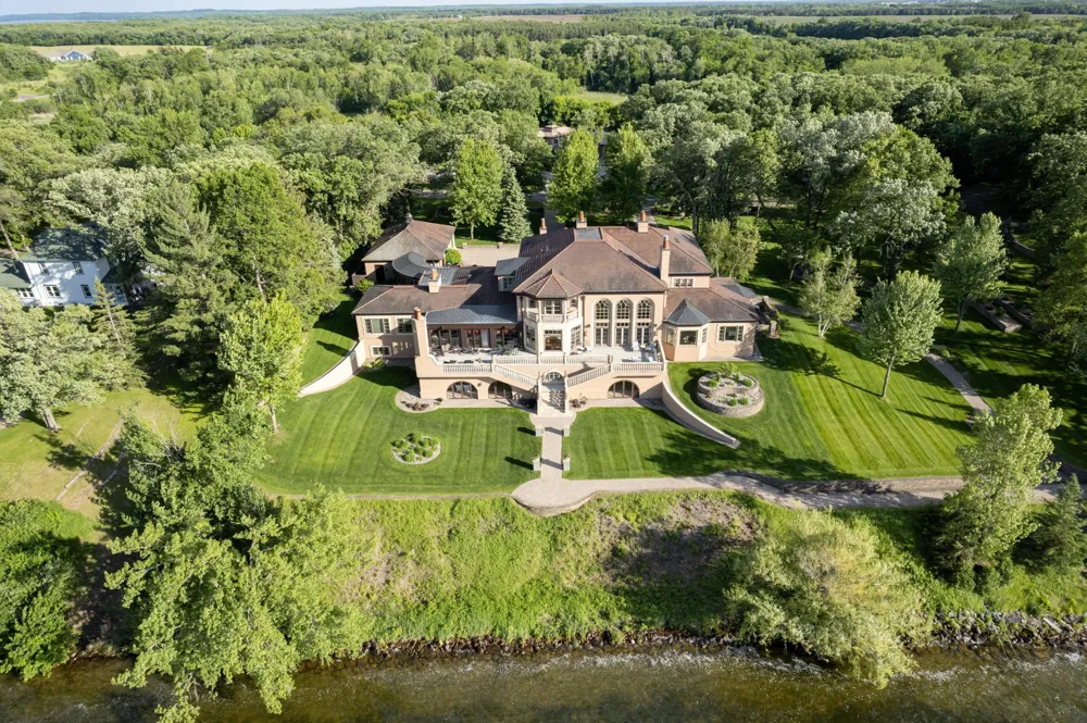 45329 Red Pine Loop Perham, MN 56573