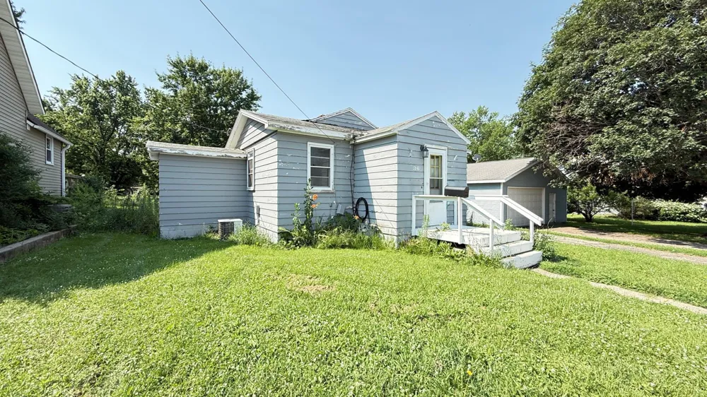 36 E Ronning Avenue Appleton, MN 56208