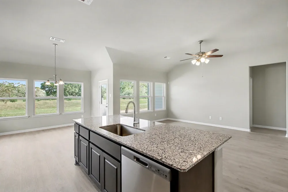 414 Wellshire Drive West Columbia, TX 77486