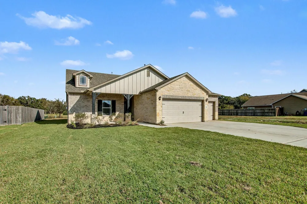 414 Wellshire Drive West Columbia, TX 77486