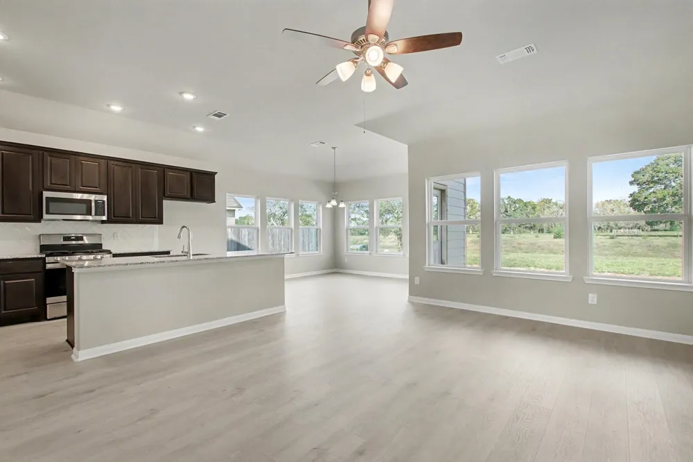414 Wellshire Drive West Columbia, TX 77486