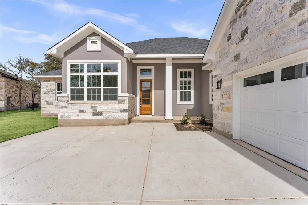 108 Double Circle Burnet, TX 78611