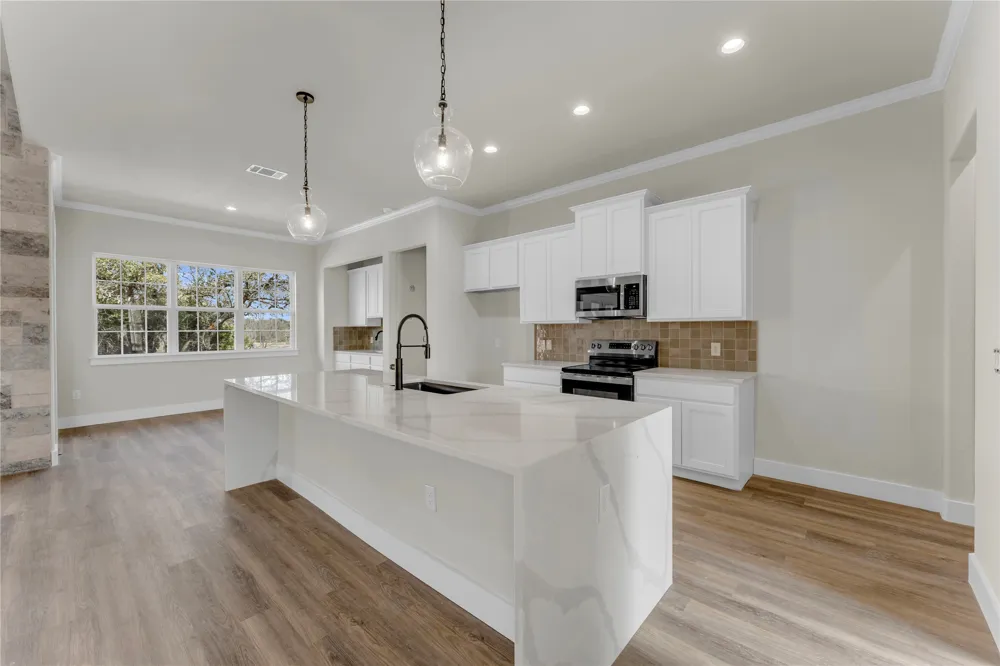 108 Double Circle Burnet, TX 78611