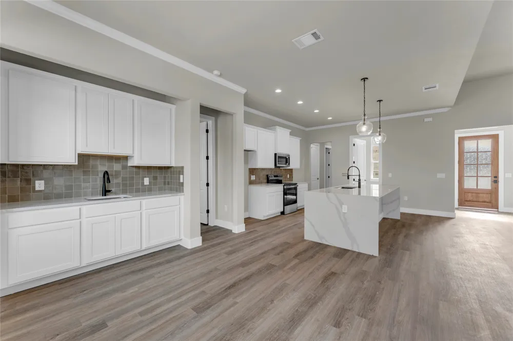 108 Double Circle Burnet, TX 78611