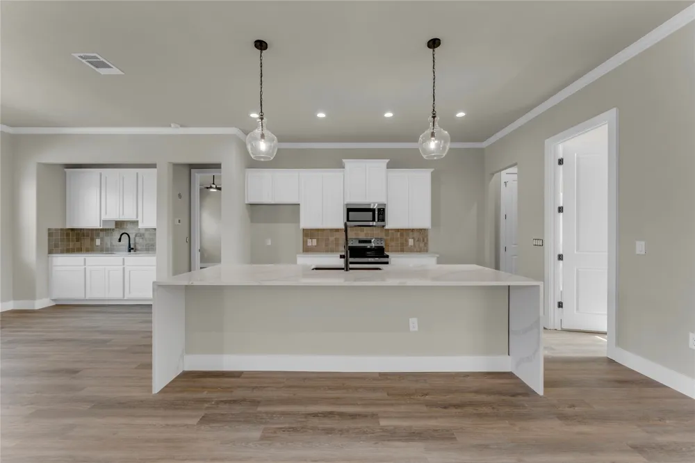 108 Double Circle Burnet, TX 78611