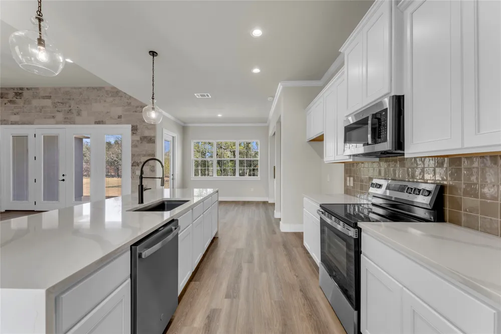 108 Double Circle Burnet, TX 78611