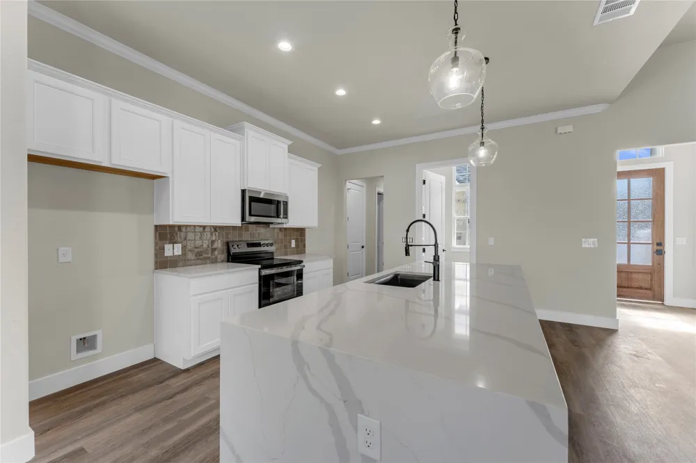 108 Double Circle Burnet, TX 78611