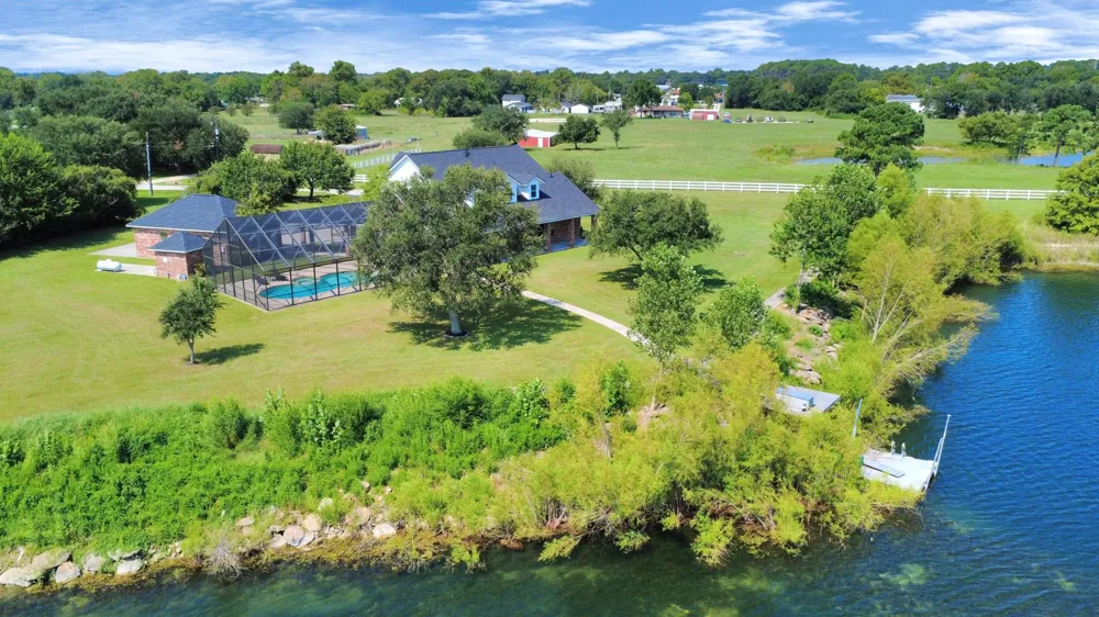 3237 Avenue G 1/2 Santa Fe, TX 77510