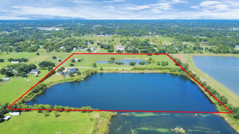 3237 Avenue G 1/2 Santa Fe, TX 77510