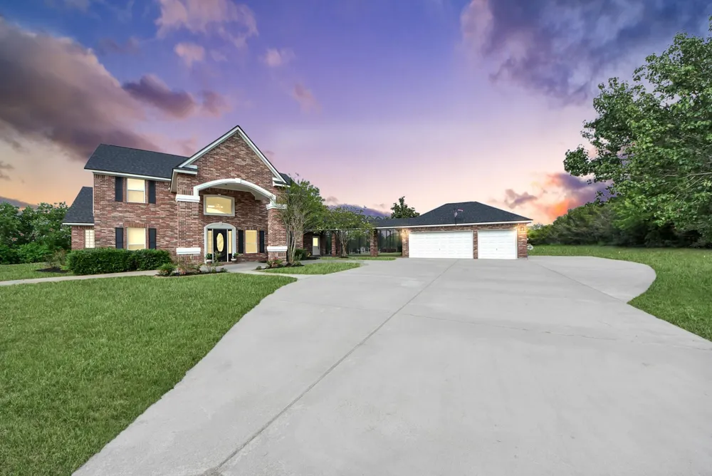 3237 Avenue G 1/2 Santa Fe, TX 77510