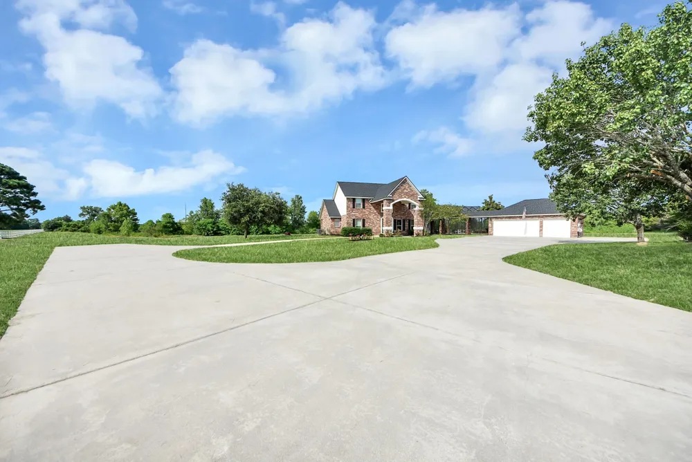 3237 Avenue G 1/2 Santa Fe, TX 77510